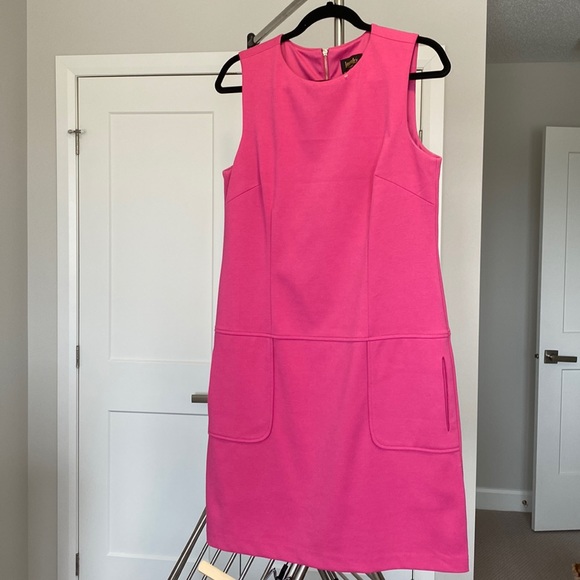 Cute mod style dress - Picture 1 of 3